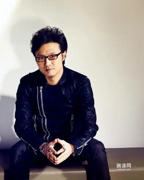 汪康二人离婚已有一段时间"大家都不提这件事就算了,但汪峰发了个声明