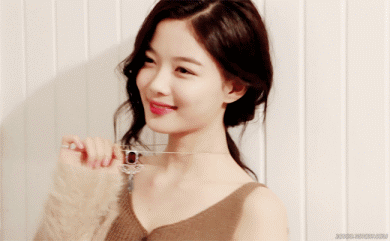 金裕贞惊艳美少女画报清新可爱gif动图_动态图_表情包下载_soogif