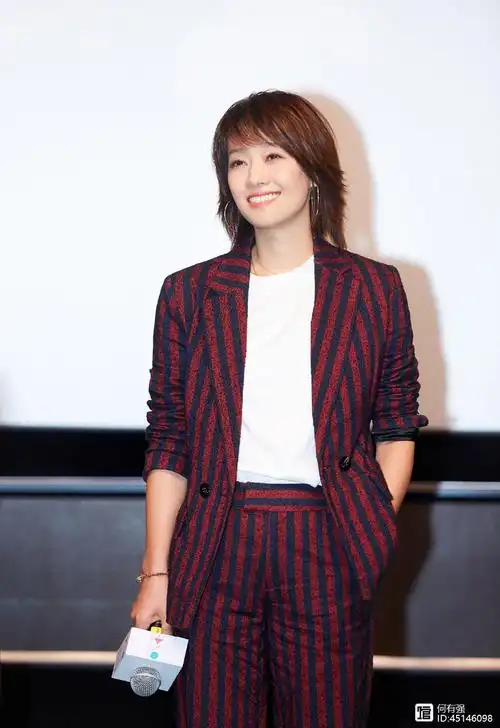 43岁马伊琍剪掉十年长发真漂亮,了解几点短发冷知识,年轻又时尚