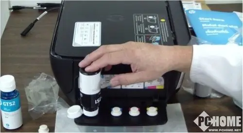 惠普打印机方便的利用重力加墨