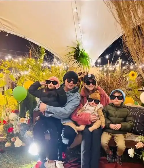 周杰伦全家福照罕见曝光, 五口人温馨幸福生活羡煞众人|昆凌|拜年