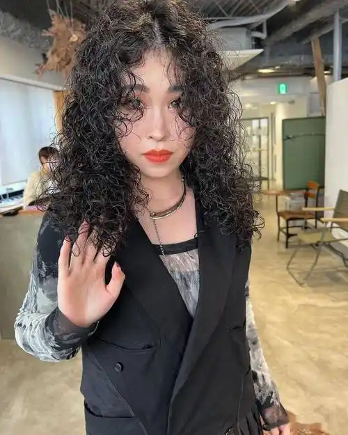 全头烫小卷,真洋气_发型_卷发_自然