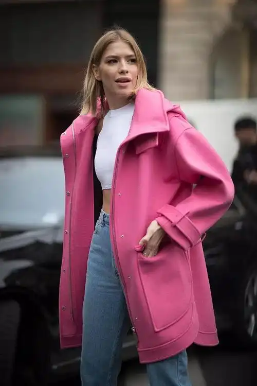 粉色配什么颜色好看 粉色裤子配什么颜色上衣好看-双佳迪