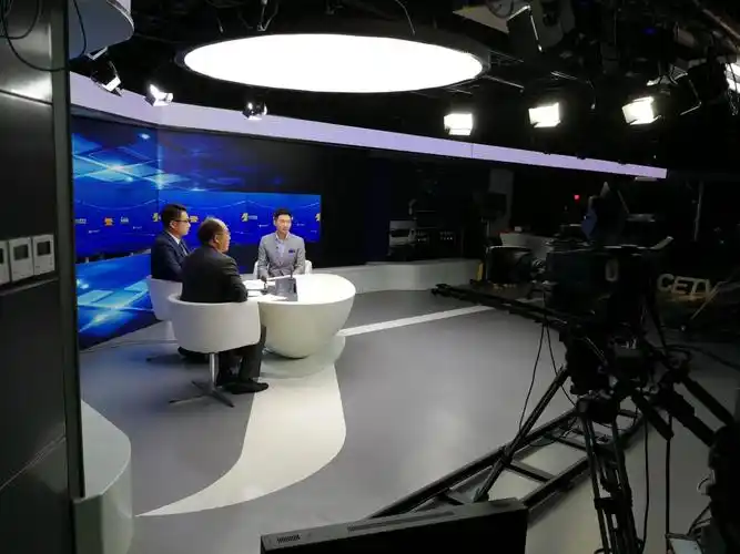 台——中国教育电视台,正在推出大型高招咨询直播特别节目《加油吧