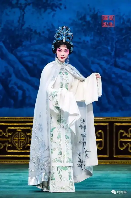 融|| 优秀青年演员白金主演京剧《太真外传》成功 个人专场完美收官