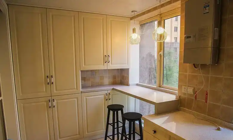 淡雅白色系餐厅新中式三居装修效果图