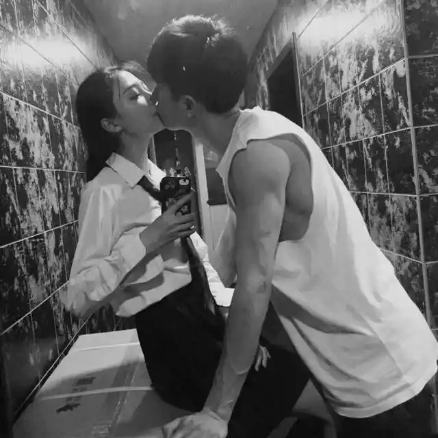 搞笑gif趣图:兄弟们能投降吗?他们要是结束了肿么办?