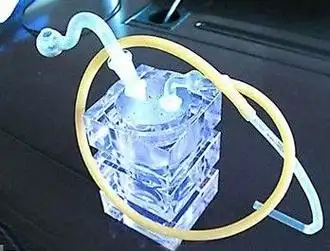 年入20万高管压力大 吸毒上瘾带冰毒出差(图)