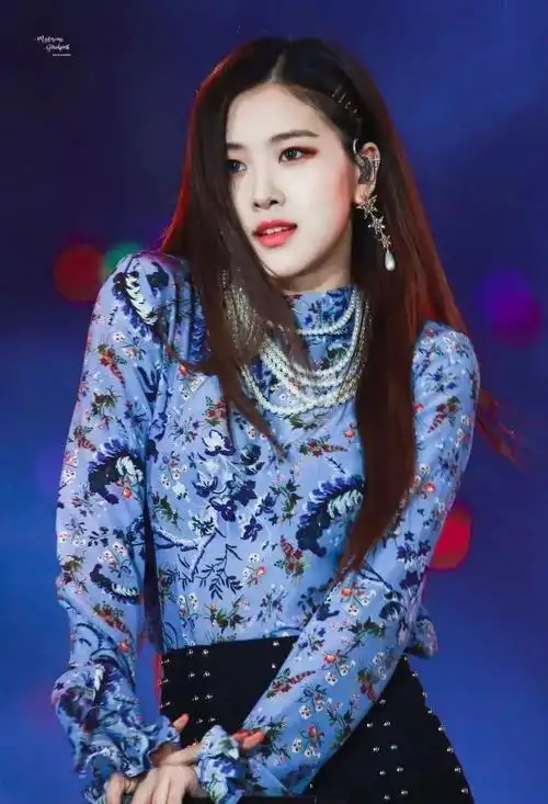 ros07朴彩英还会染回黑发吗?她这样持续漂染还会坚持多久? - 知乎