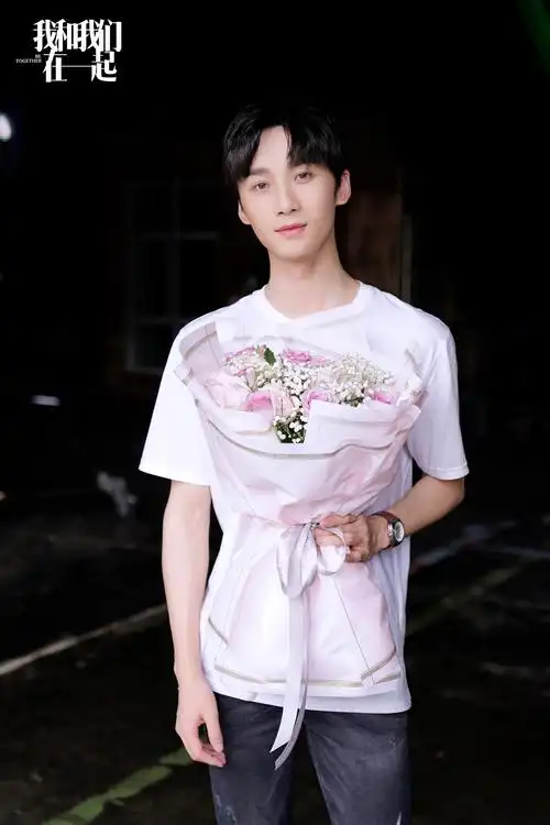 我和我们在一起官宣定档李泊文饰演医生马克艰难追爱