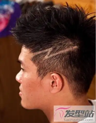 闪电头发型炫酷吸睛回头率高