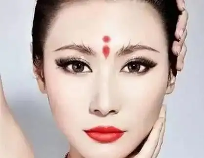 旺夫招财的女人都有8个面相特征