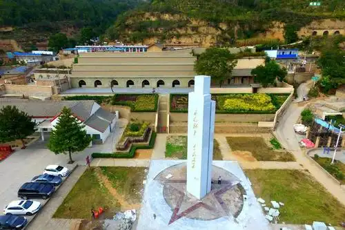 陕西延安,南泥湾风景区,党徽广场.