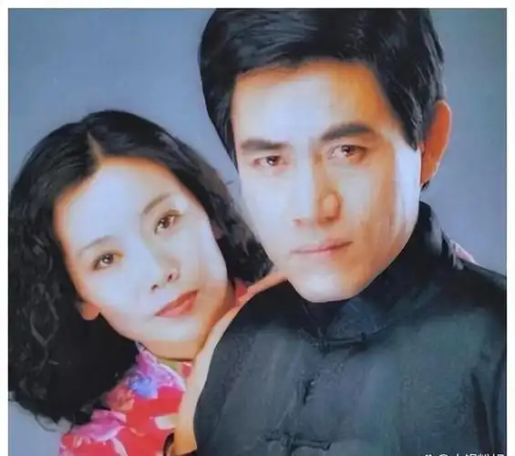 李秀明:隐退后经商卖薯片,和二婚丈夫移居加拿大,如今怎样了?