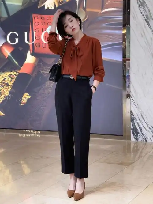 女西装裤搭配鞋子图片秋冬(女士西裤怎么搭配鞋子好看)(图1)