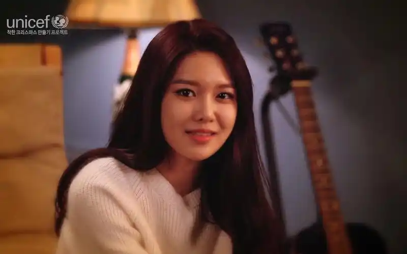 【中字】131217 崔秀英 联合国儿童基金会圣诞活动宣传