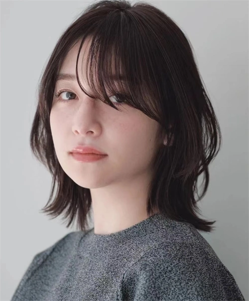 简单日系短发 大脸圆脸最适合_日韩发型 - 美发站