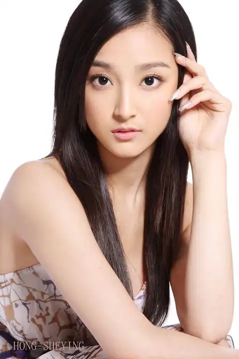 殷叶子写真图片_美女明星_美桌网