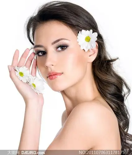 散发花香的美女人物高清摄影图片_大图网图片素材