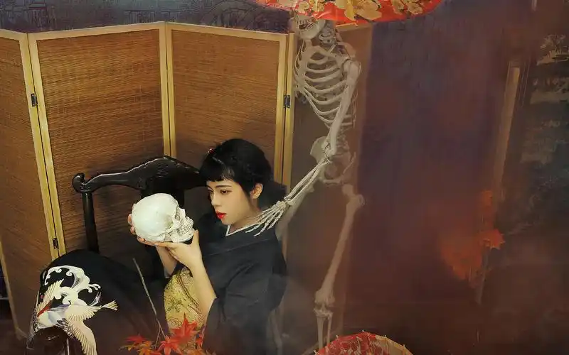 暗黑系和服美女高清桌面壁纸