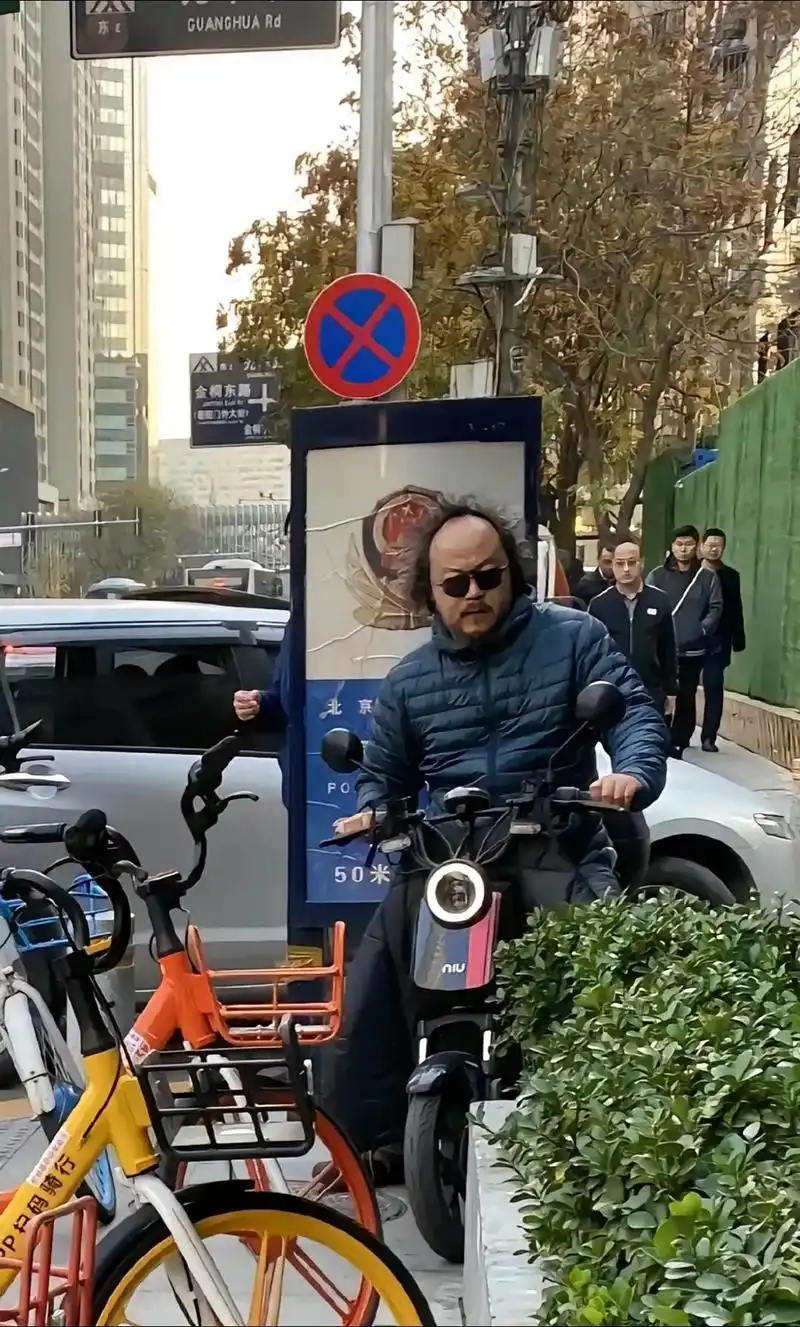 一个窦唯,一个朴树[捂脸][捂脸] 3月前·江苏 5 分享 回复 灯火再