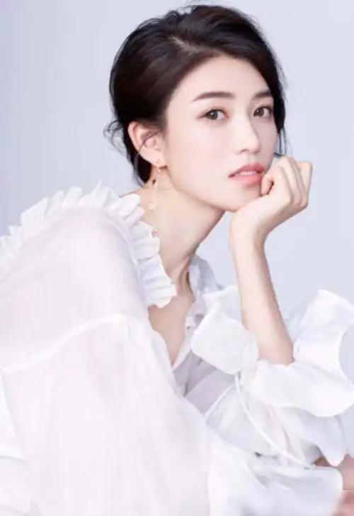 魏伽妮最新单曲第一次相见上线超暖声线温婉动人