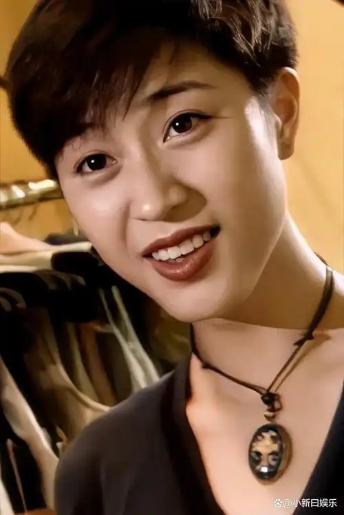 陈法蓉年轻时有多漂亮?在李嘉欣面前也毫不逊色