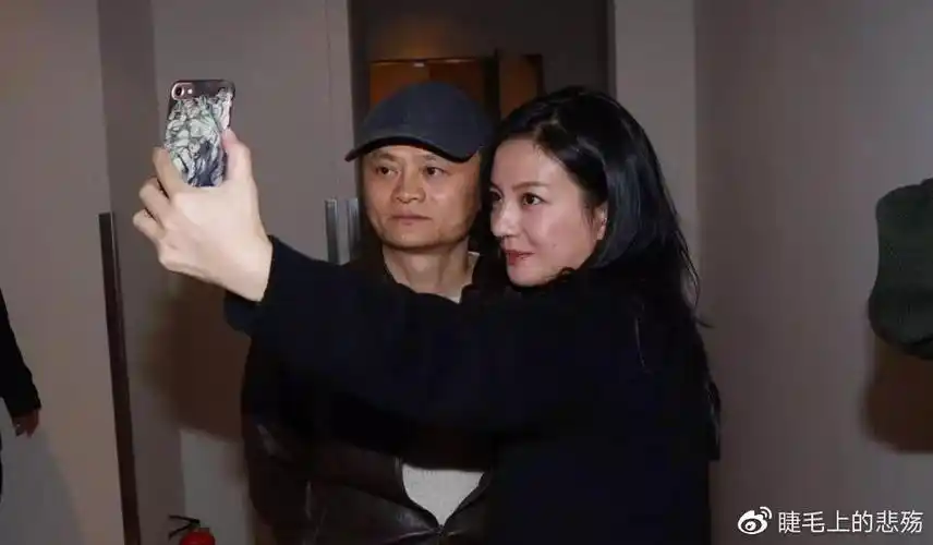 11年前黄有龙章子怡共游日本如今陷财产危机赵薇该如何拯救