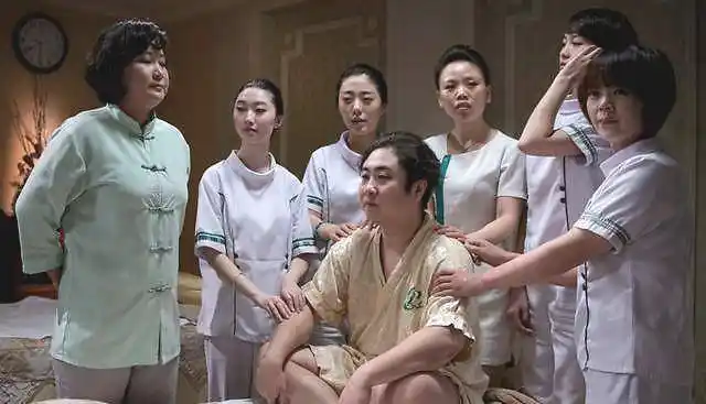 "一条龙"洗浴中心,曾不少人花钱过夜,现在却都不去了?