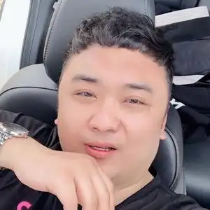 中年油腻大叔头像