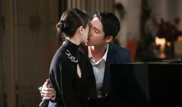 发同框合照好甜蜜_黄奕_节目_崔伟