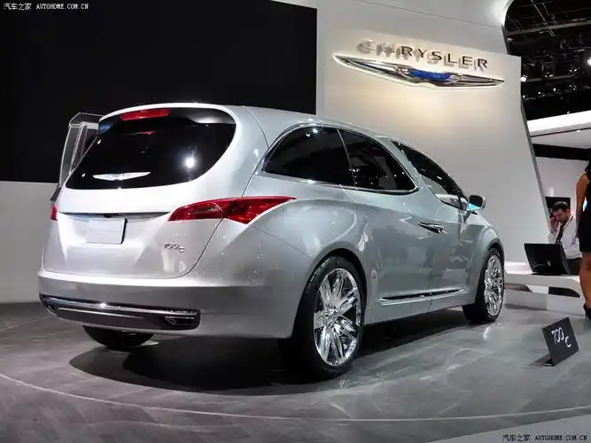 【图】克莱斯勒(进口) 克莱斯勒700c 2012底特律车展_169037_汽车之家