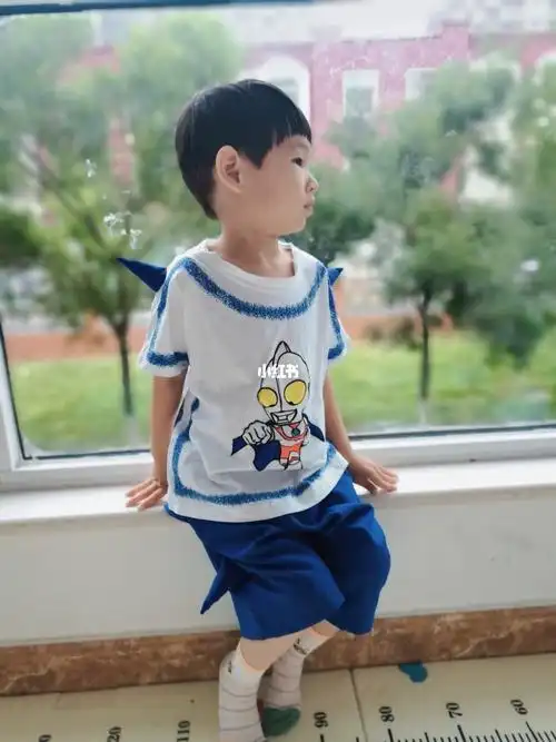 三岁小孩暖到你