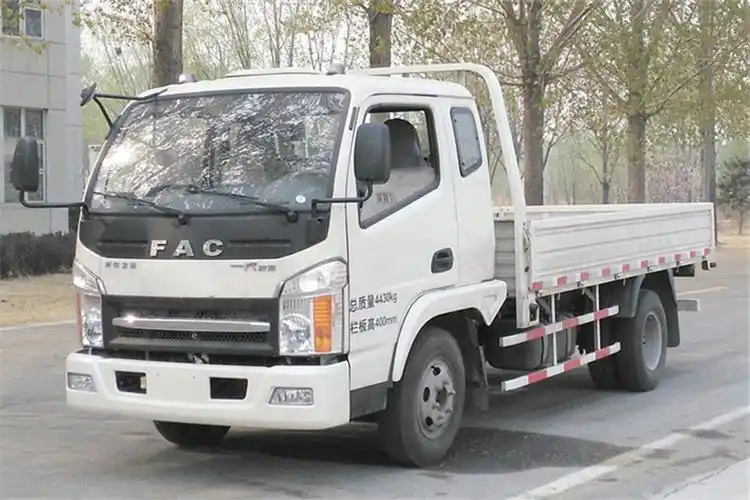 一汽凌源 城市之星 87马力 3.8米 国五排半栏板轻卡(cal1040pcre5)