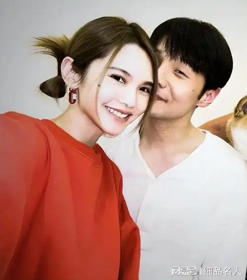 李荣浩牵手杨丞琳两个苦孩子一起给爱情加点糖