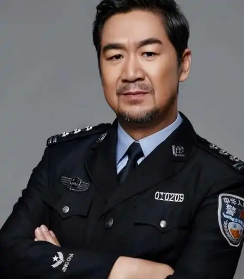 演员张国立多大岁数-(张国立多大年龄了)