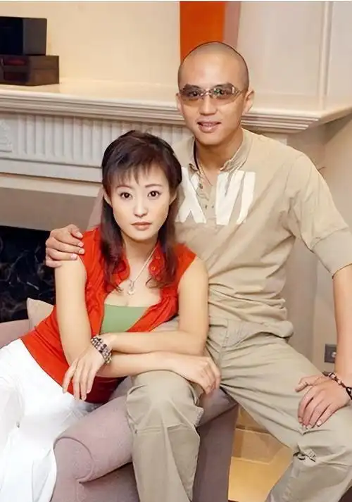 郝蕾个人介绍,郝蕾个人介绍的老公("文艺女神"郝蕾:两婚两离)