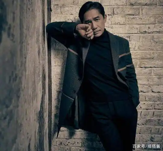 有一种回眸叫梁朝伟!对视瞬间一眼万年,段奕宏真不是对手!