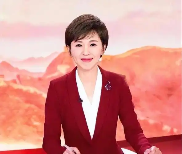 欧阳夏丹是央视主持人,曾经主持《新闻联播》9年的时间,但是在2020年