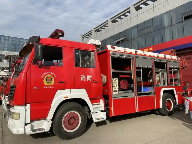 神奇的消防车——致远小学附属幼儿园119消防日社会实践活动