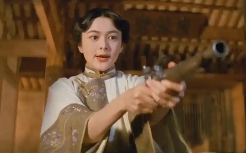 「关之琳」演绎最美十三姨,惨遭恶霸轮番欺辱,甚至要被卖到国外