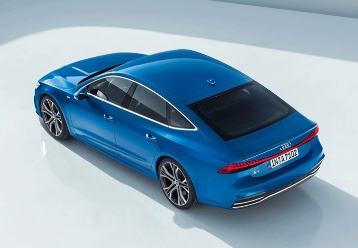 奥迪全新a7来袭,颜值与科技"爆表"网友:"蓝色配色更是绝配"