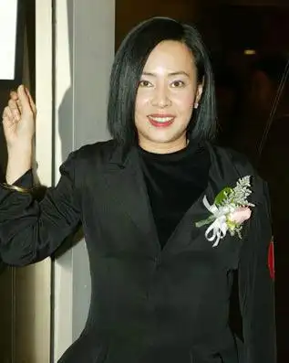 她们是影帝的妻子 却一直低调行事 从不张扬