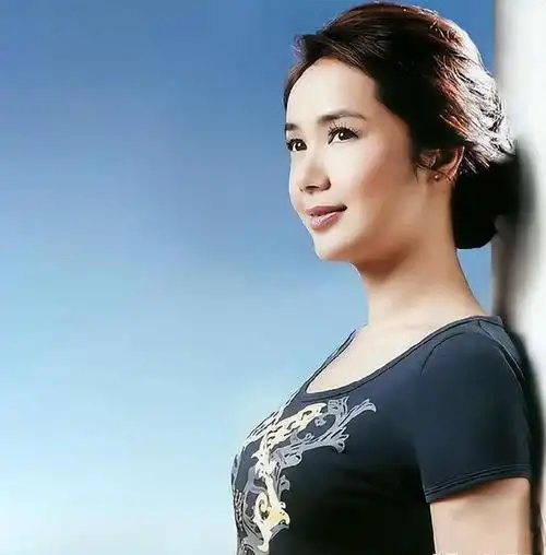 看了蒋雯丽的旧照,才明白:顾长卫王全安为啥相继沦陷,千娇百媚