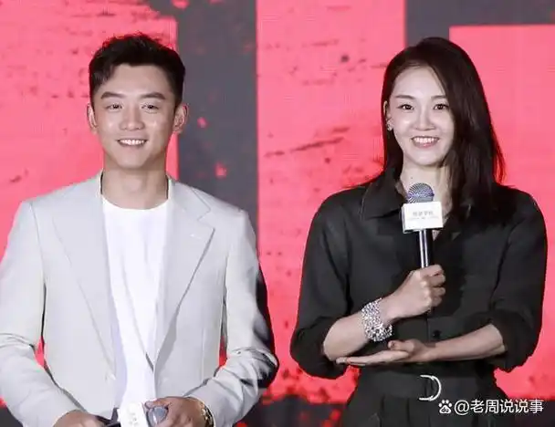 郑恺和苗苗是娱乐圈中备受关注的一对夫妻,他们在相识不久就闪婚,并育