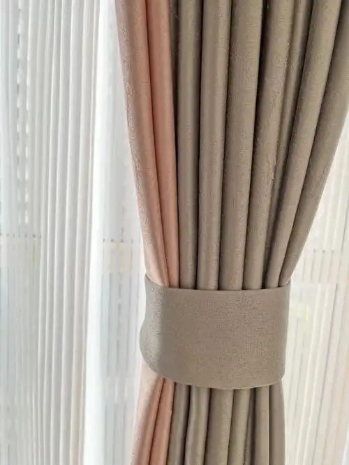 恒盛豪庭轻奢风窗帘效果