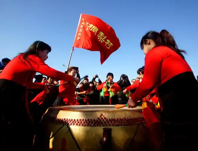 遍及全市18个乡镇,413个行政村,形成了"无人不知鼓,无庆不敲鼓"的局面