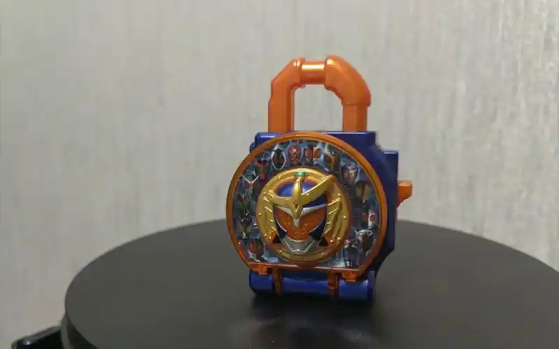 假面骑士铠武剧场版,dx平成骑士锁种