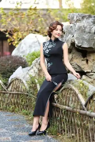 东方明珠大酒店传来好消息,上海经典旗袍,杭州丝绸香云纱大型展会