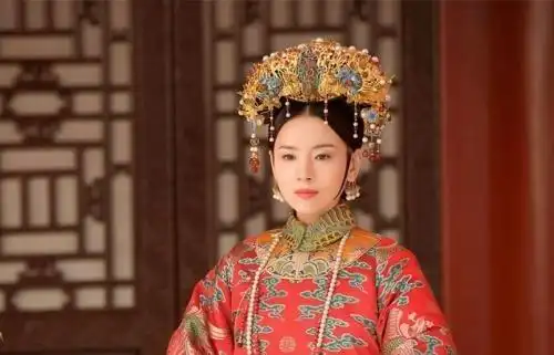 采薇是,娘娘,奴婢一定把云妃娘娘亲手送到陛下身边娘娘放心 恭庆太妃